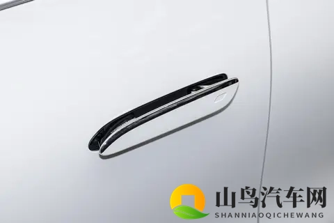 开20多万的奔驰电车丢人吗？坏了，奔驰纯电CLA这次真的可以买！-3