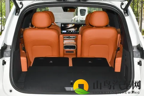 家用六座SUV，深蓝S09和领克900怎么选？看完对比就明白了-2