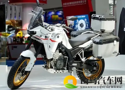 中排ADV卷王更新!凯越800X直降5000送保养,4万级配置实测如何?-1