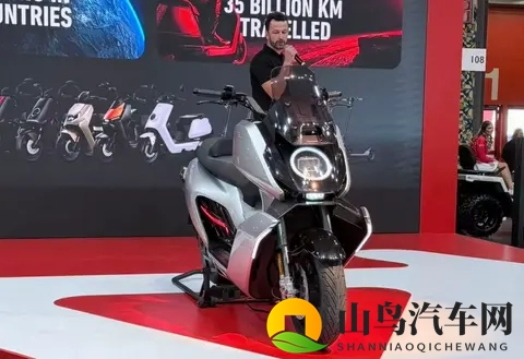 致敬十年奔赴新程!小牛Concept06亮相EICMA,定义未来电摩新标杆-1