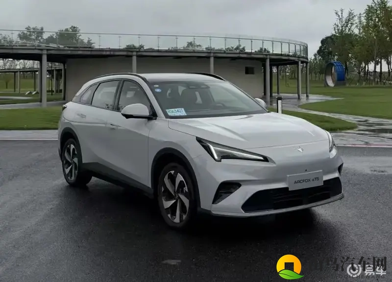 12万起，B级定位C级空间，800V+5C，同级最长续航-1