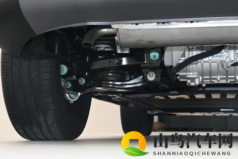 20万买SUV,颜值与实用都要,这款方盒子家用正合适-2