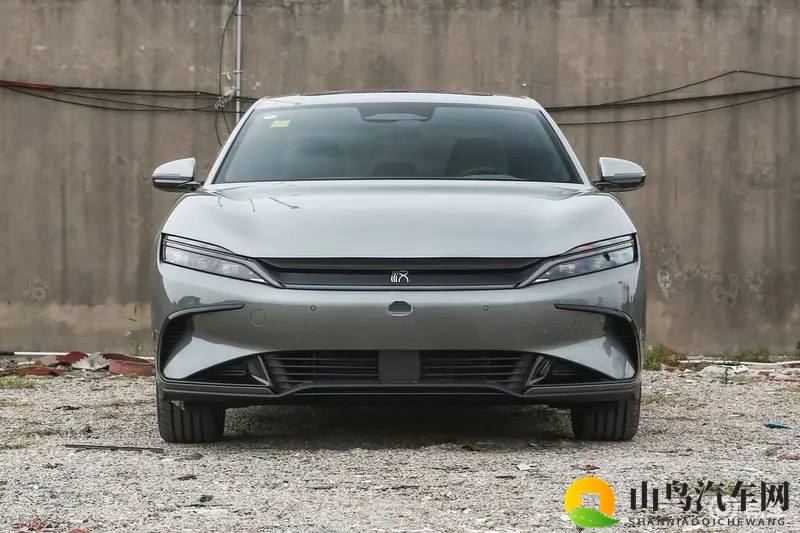 比亚迪汉长续航版上市，续航_内饰升级，外观保持不变-1