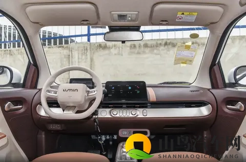 26款长安Lumin上市，5万出头配宁德时代电池，上下班代步可以考虑-3