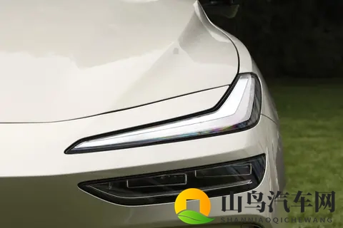 15万入手新能源方盒子SUV 方程豹钛3和山海T1怎么选-1