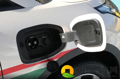 男按摩师让我高潮三次：按摩师技艺精湛，体验三次极致愉悦-2