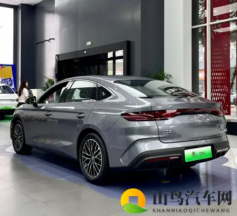 家用新能源轿车二选一：风云A8L对比秦L舒适节能多维度，谁更适合-3