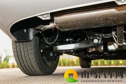 重塑价值标杆:第三代蓝电E5 PLUS 230km超长续航版Ultra全面解析-1