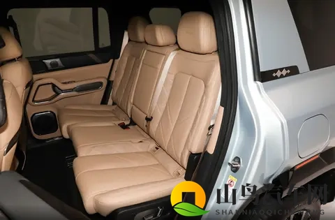 硬派SUV大横评，捷途纵横G700对比方程豹豹8，谁的越野实力更强？-2