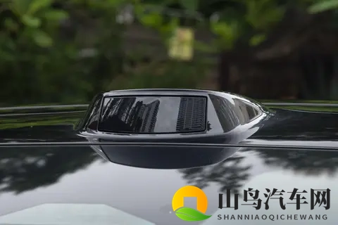 30万内家用MPV新选项！二三排共轨、全系激光雷达，还有惊喜-2