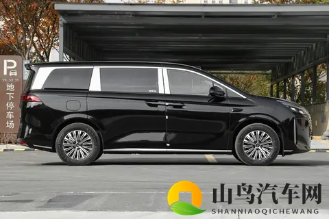 比亚迪夏改款了?激光雷达都上了,配置却精简了,这波操作看不懂-1