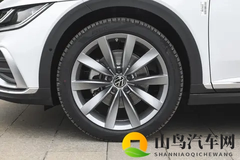 22-27万选“最美大众”：大众CC全系车型深度解析-1