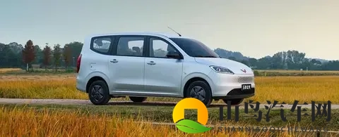售价548万元起全系手动挡 全新五菱宏光燃油版正式上市-1