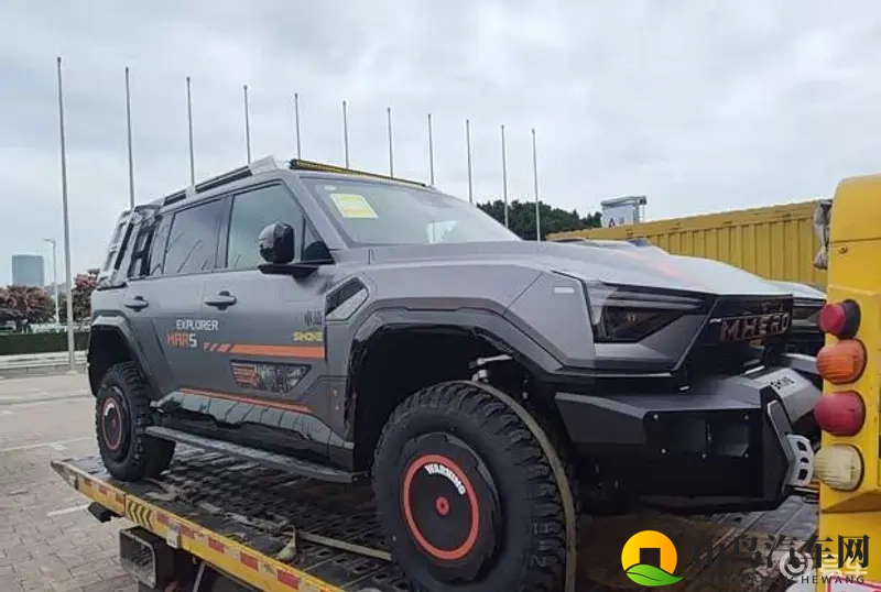 2025广州车展探馆：猛士M817 Hero版即将上市-1