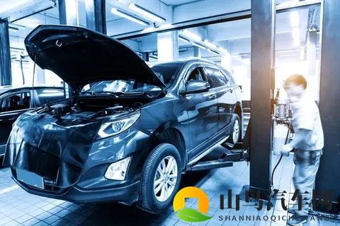 欧美肥臀大白屁股：汽车设计新潮流：揭秘独特“胖臀”车型魅力-3