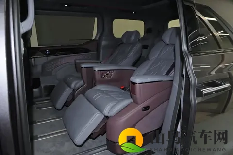 极氪009又放大招！买它当家用车，能省十几万，还能省心-1