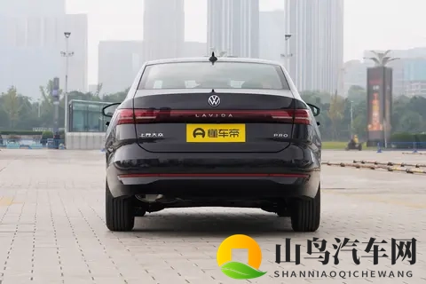 双前脸可选 上汽大众朗逸Pro实车亮相 配15T动力-2