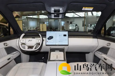 乐道L90 2025款 七座版Ultra：家用纯电SUV的高性价比之选-1