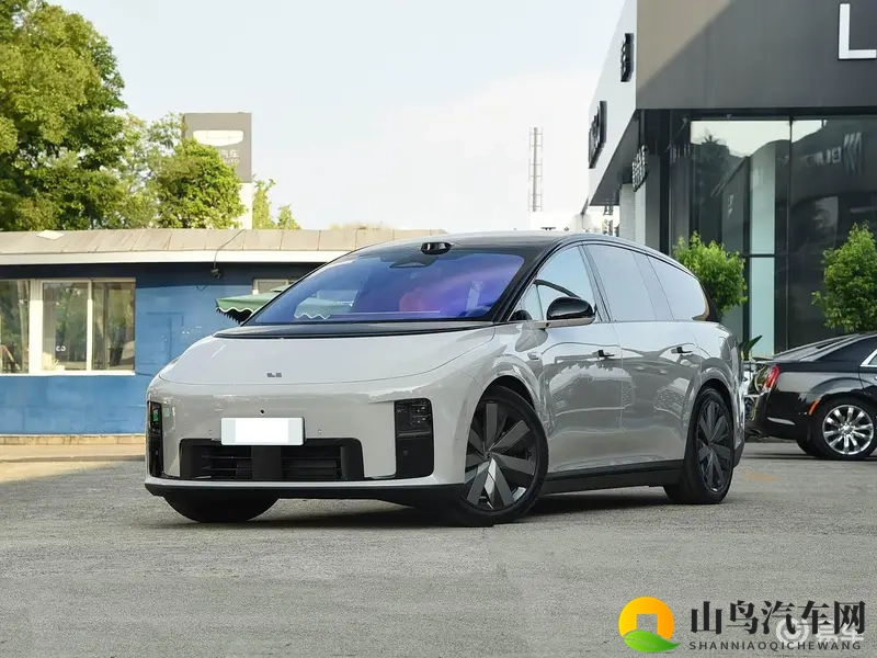 添B视频：电动汽车新宠特斯拉Model 3，驾驶技巧大揭秘-1