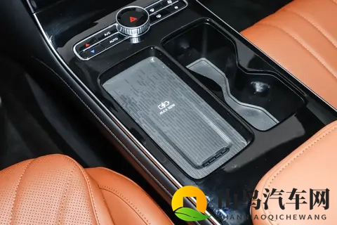 双外观双内饰，奇瑞第五代瑞虎8正式上市，限时929万元起-3