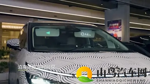 小鹏Robotaxi搭载遮阳板车外显示功能，效果炫酷但有两个疑问-2