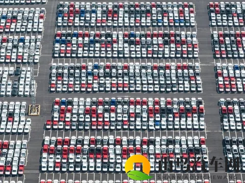 黑巨茎大战欧洲金发美女：非洲壮汉激战欧洲性感金发女郎-2