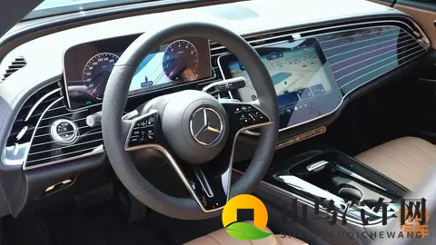 BBA不行了?在国产新能源多轮围剿下,为何唯独奔驰E级还能坚挺?-3