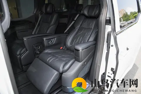 高端MPV家庭用户偏爱？极氪009十一月促销购车分析-1