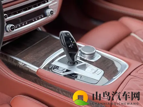 蓝色宝马740Li：2年车龄，6万公里，行政座驾569万-2