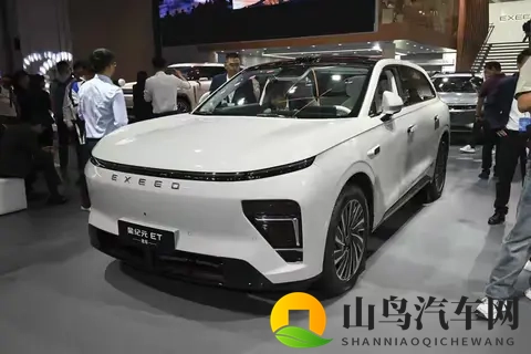 告别续航焦虑!星纪元ET用1615km续航和445%热效率说服了我-3