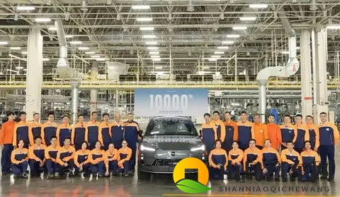 2699万元起_续航超1200km 第10000台全新沃尔沃XC70下线-2