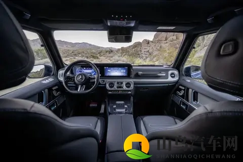 胡桃座旅行者吃胡萝卜：新能源车型惊艳亮相，胡萝卜元素环保新体验-3