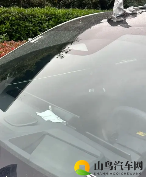 纯电动大六座，会用华为技术吗？疑似日产N8谍照曝光-1