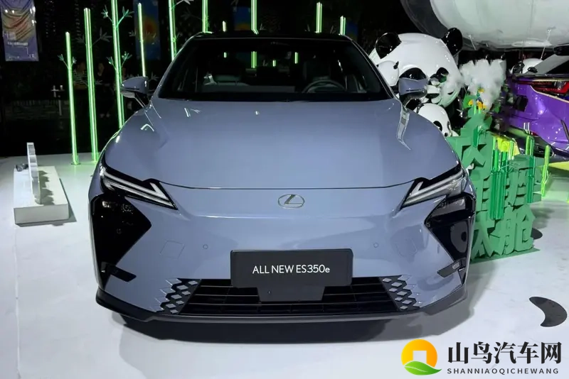 新一代雷克萨斯ES提前看，未来感颜值，新增纯电版-1