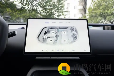 阿维塔12四激光版：华为先进技术+原创设计，30万级豪车新标杆-2