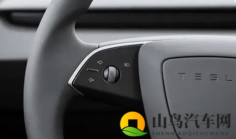 特斯拉加装转向拨杆，这是认错了？隐藏式门把手何时改正-1