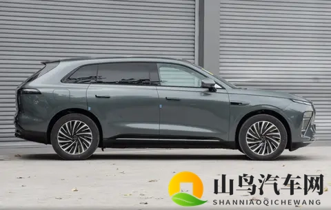 星纪元ET:增程版续航1615公里,它就是打工人的移动舒睡舱-3