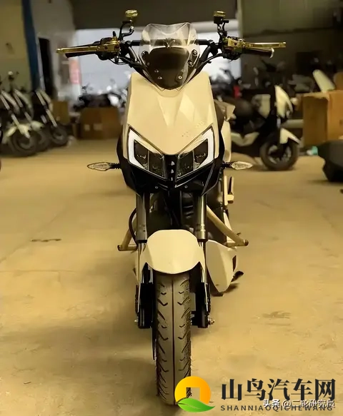 选电摩别乱买！雅迪X5这3个优势，让你通勤一周一充还倍儿有面-2