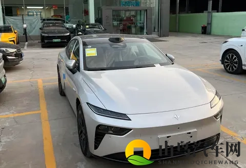 东风奕派eπ007+到店，增新配色+激光雷达，配544马力+FSD悬架-1