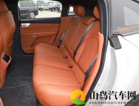 有激光雷达和市区领航 智能化全面提升 东风奕派eπ007+实力出众-1