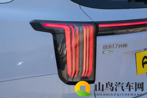 2820mm 轴距 + 220km 纯电，山海 L7 PLUS 实感​-3