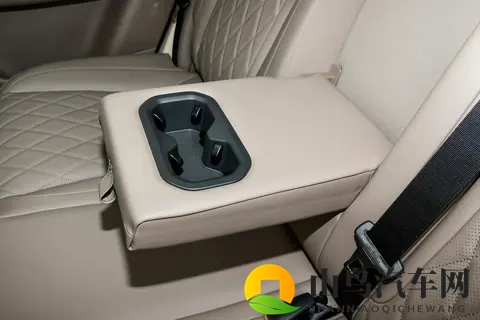 12万级插混SUV,动力扎实,配置丰富,适合家用,看蓝电E5 PLUS-1