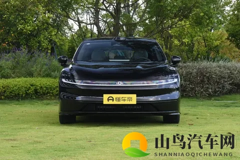 焕新极氪001上市!900V架构全系标配-1