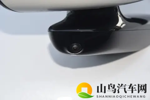 800V+6C超快闪充，续航超2000km，长安启源A06即将上市-1