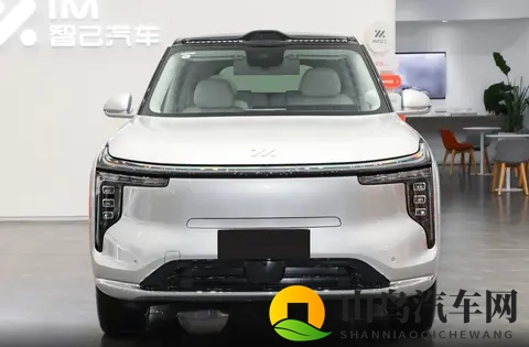 预售权益价3369万元起，智己LS9开启预售，搭载灵蜥数字底盘30-2