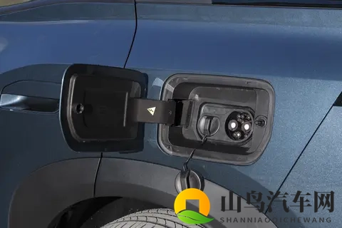 AION i60增程版：亏电油耗低至55L，续航超1200km，1268万起！-3