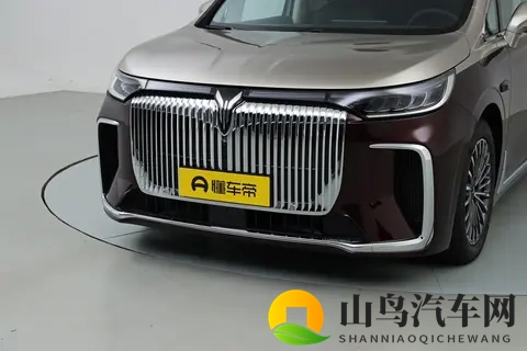 26款岚图梦想家增配又降价，30万多买MPV值吗？-1