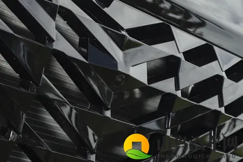 试驾星光730:家用MPV怎么选?7座空间+电滑门,真香!-2