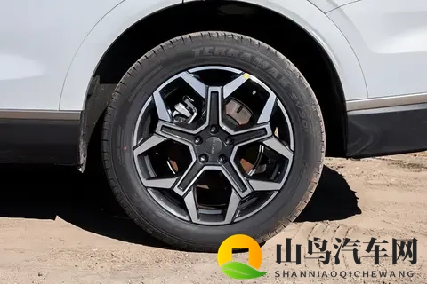 10-14万能买到硬核安全？家用大七座SUV真实测试告诉你答案-3