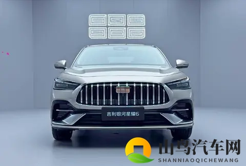 入门60公里纯电续航，星耀6看似鸡肋，但一口价688万起是大招-2